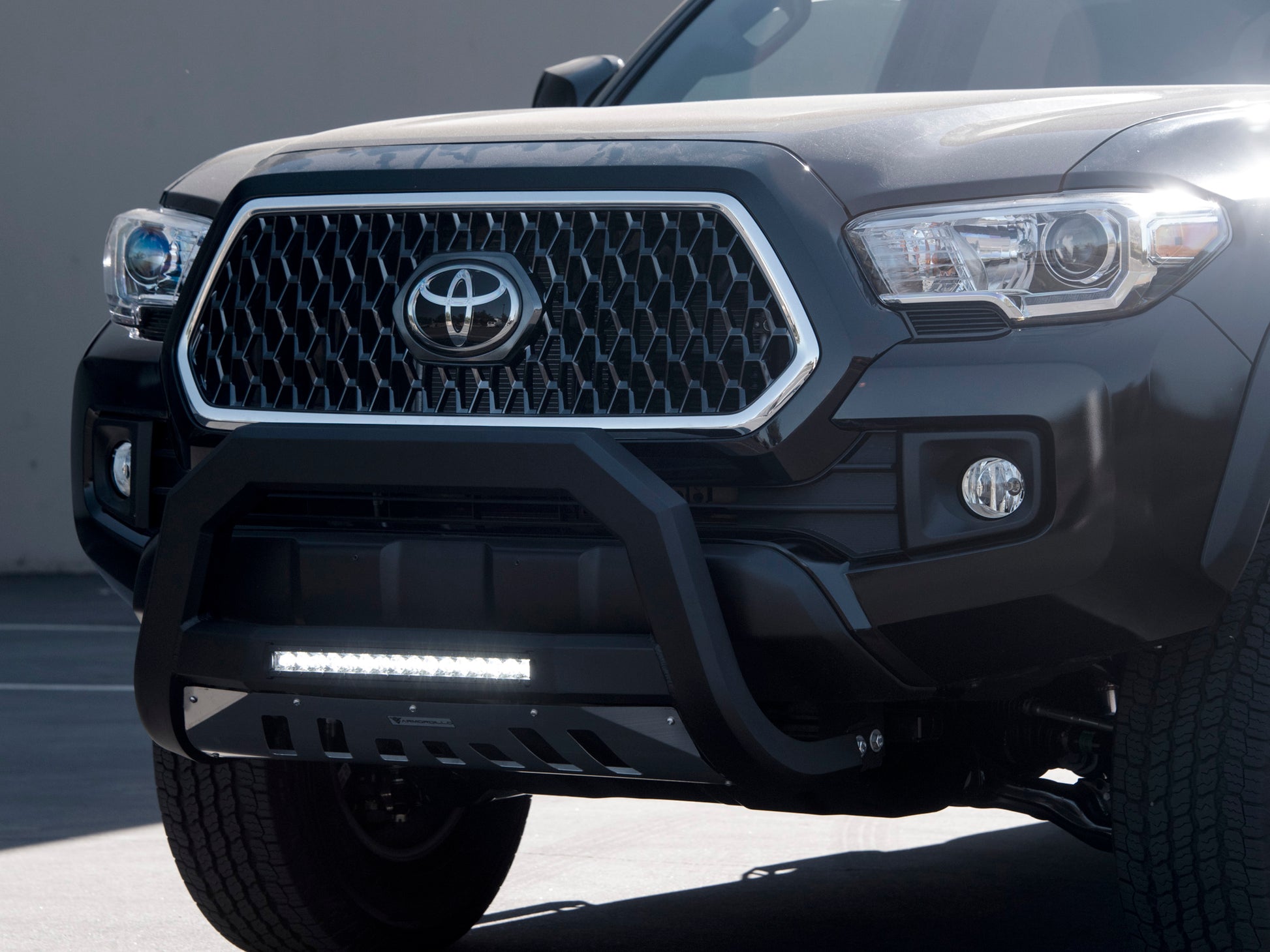 Armordillo 1999-2006 Toyota Tundra AR Series Bull Bar w/LED - Matte Black w/ Aluminum Skid Plate - Armordillo USA by I3 Enterprise Inc. 