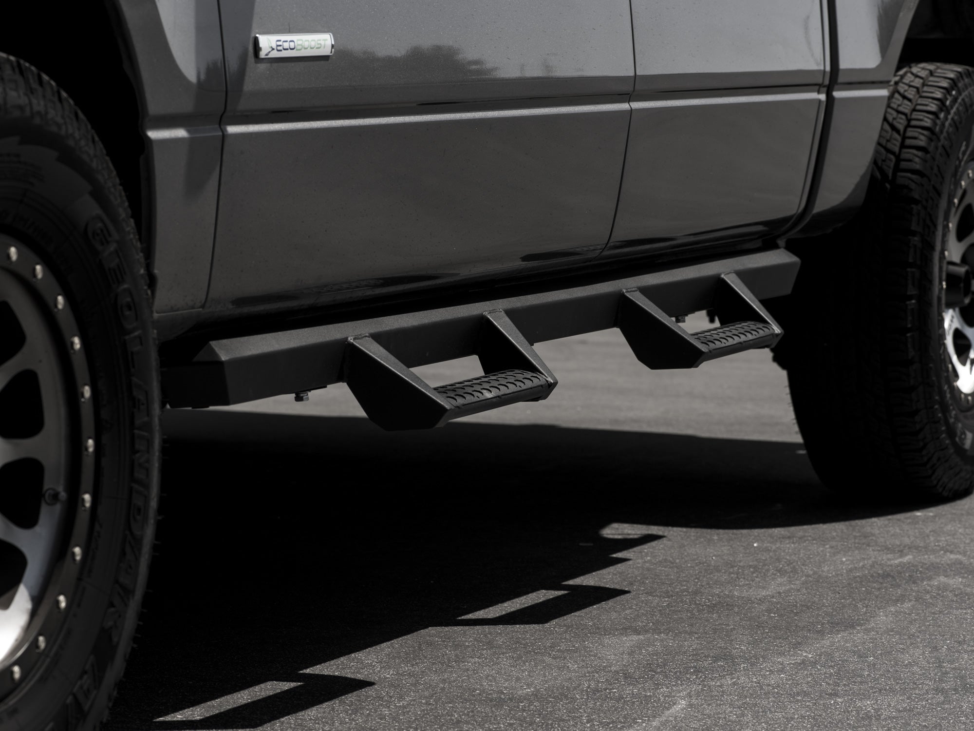 Armordillo 2016-2022 Chevy Colorado - Crew Cab AR Drop Step - Matte Bl –  Armordillo USA by I3 Enterprise Inc.