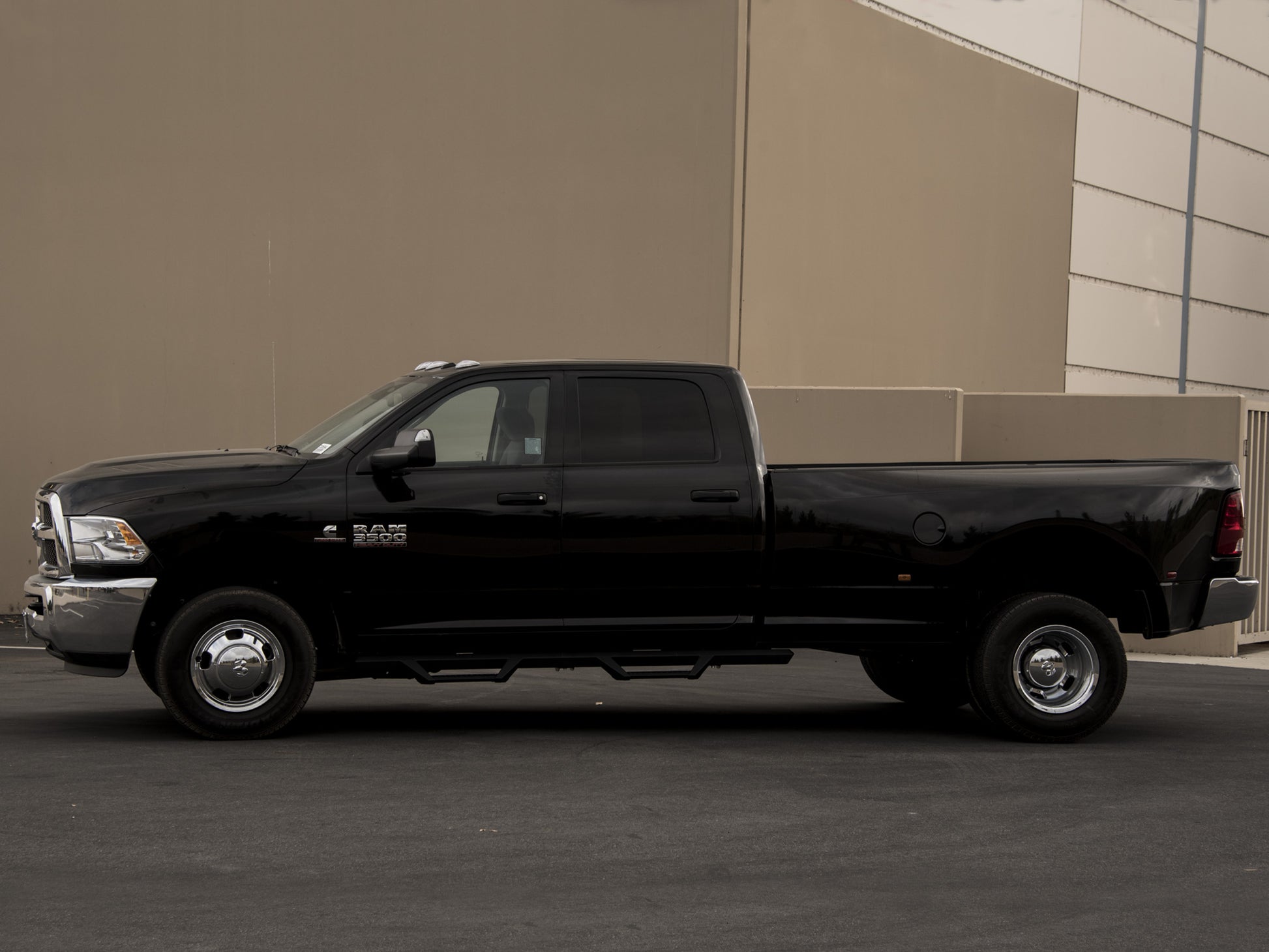 Armordillo 2015-2019 Ford F150 - SuperCrew AR Drop Step - Matte Black - Armordillo USA by I3 Enterprise Inc. 