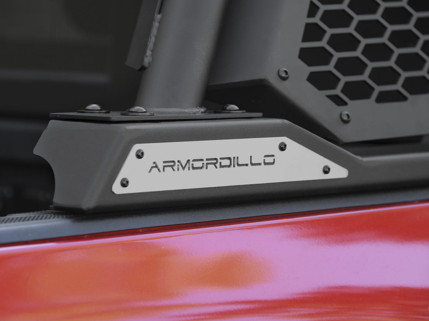 适用于中型卡车的 Armordillo CR-M Chase 货架