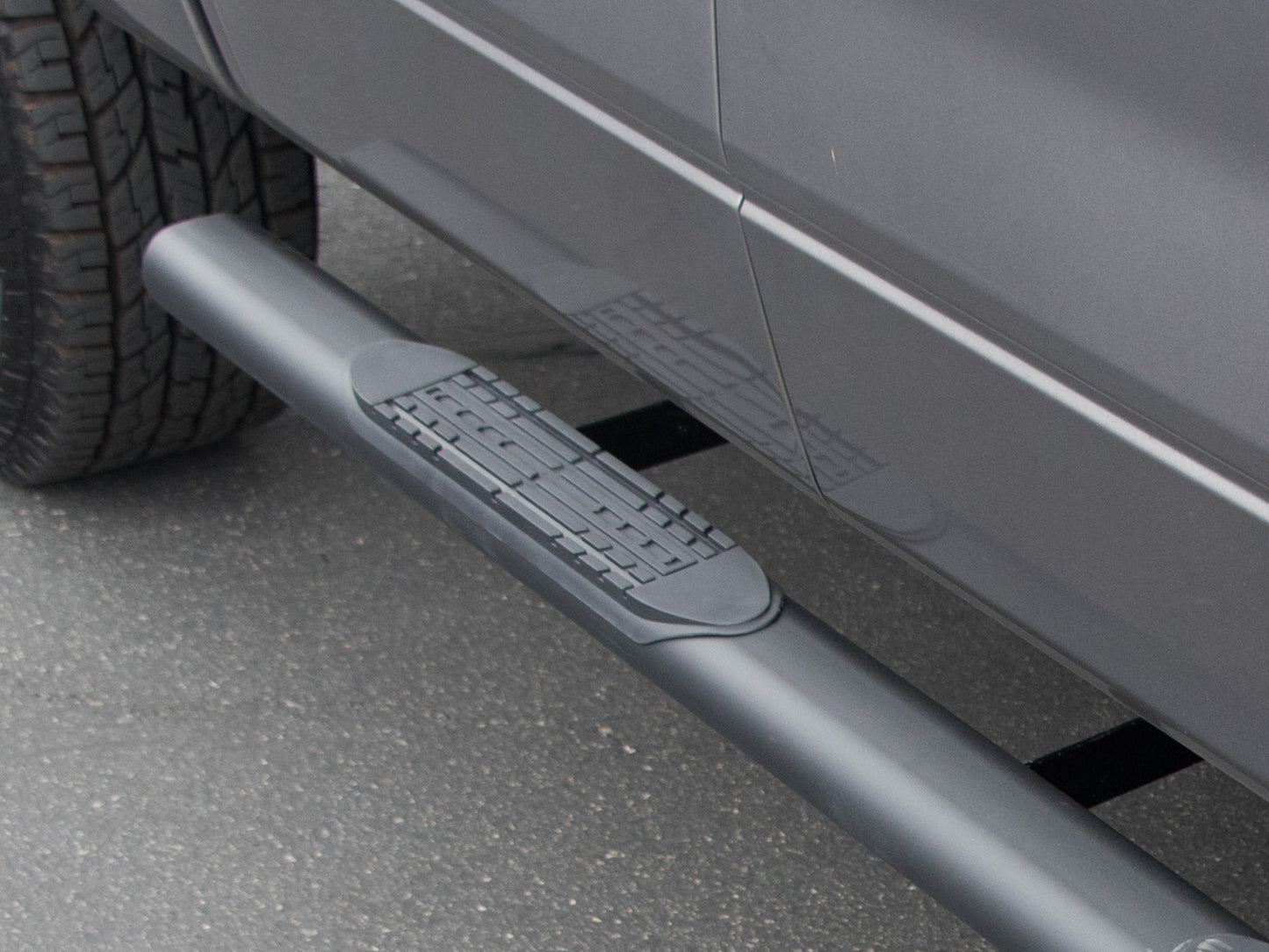 Armordillo 2005-2011 Dodge Dakota - Quad Cab 4" Oval Step Bar -Matte Black - Armordillo USA by I3 Enterprise Inc. 