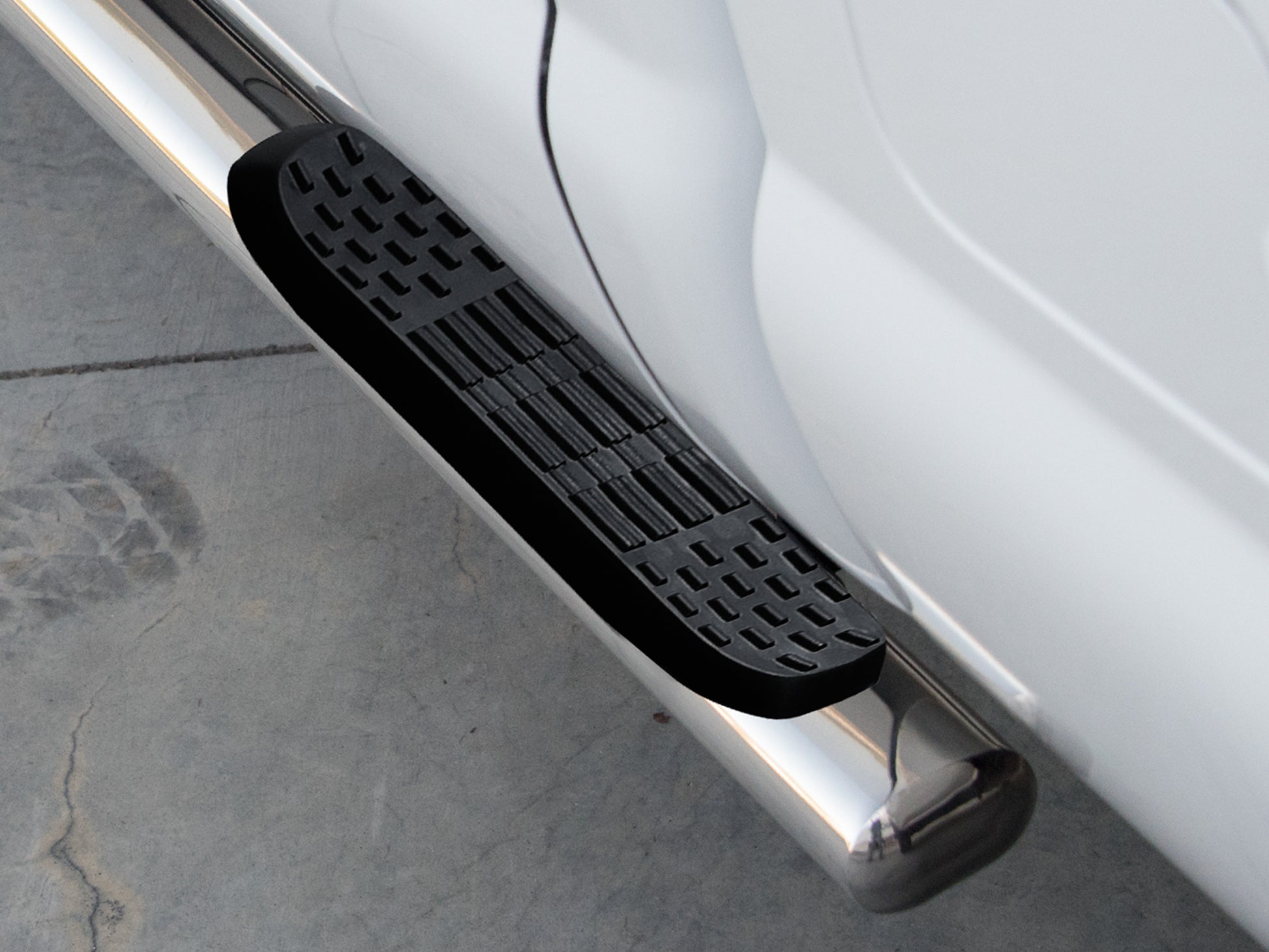 Armordillo 2019-2020 Dodge Ram 1500 - Crew Cab 5" Oval Step Bar - Polished - Armordillo USA by I3 Enterprise Inc. 