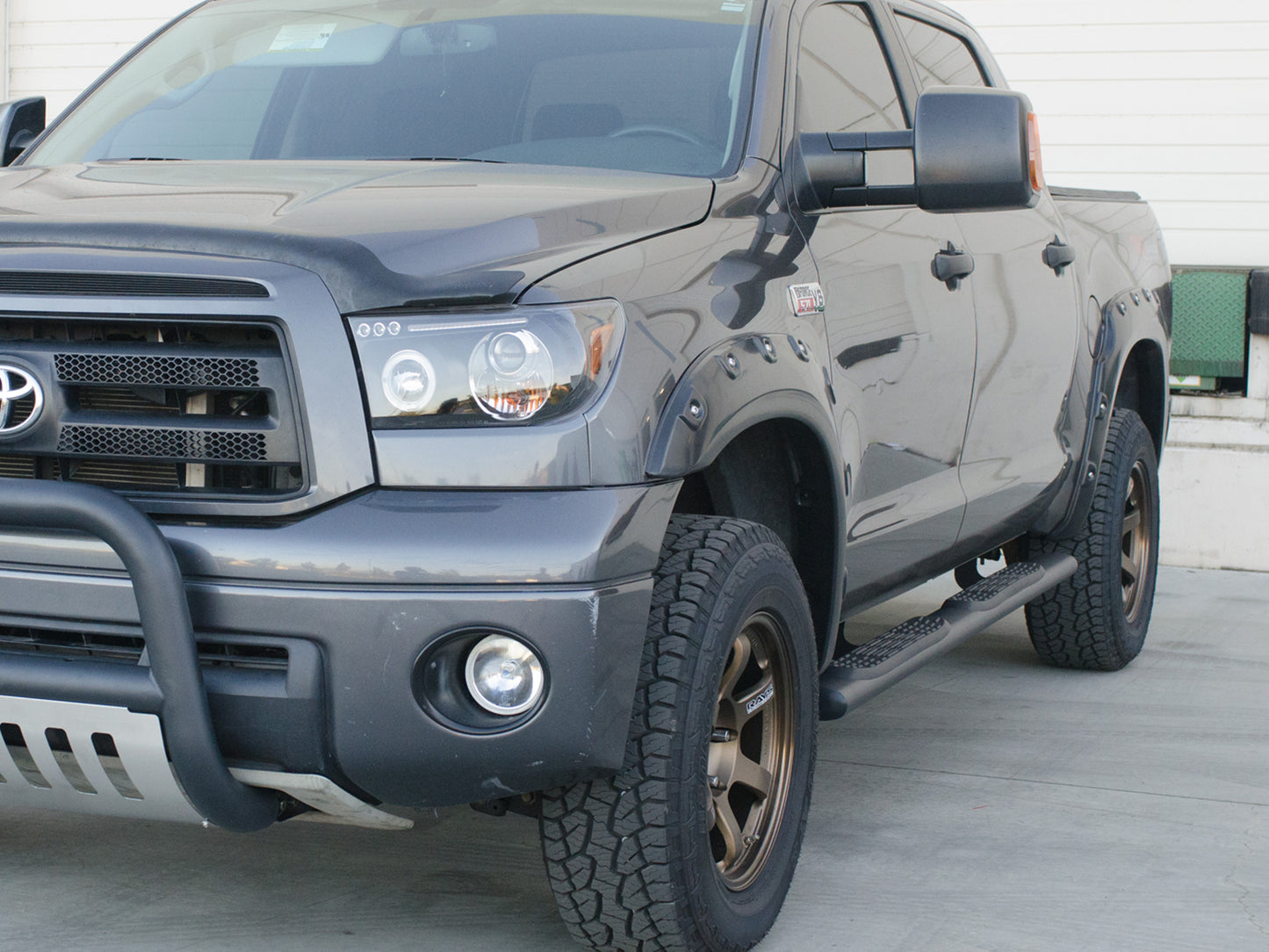 Armordillo 2005-2019 Toyota Tacoma - Double Cab 5" Oval Step Bar - Matte Black - Armordillo USA by I3 Enterprise Inc. 